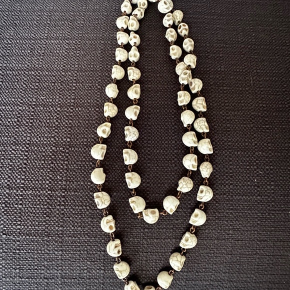 Halloween Skeleton Skull Necklace Cream and Brown 18” Long - Picture 1 of 4